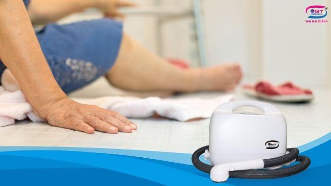 5 Nguy Cơ Khi Tắm Cho Người Bệnh Nằm Liệt Giường Và Lợi Ích Của Máy Tắm Bệnh Nhân