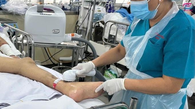 Hướng dẫn sử dụng máy tắm bệnh nhân tại chỗ Sử dụng máy tắm bệnh nhân tại cơ sở y tế