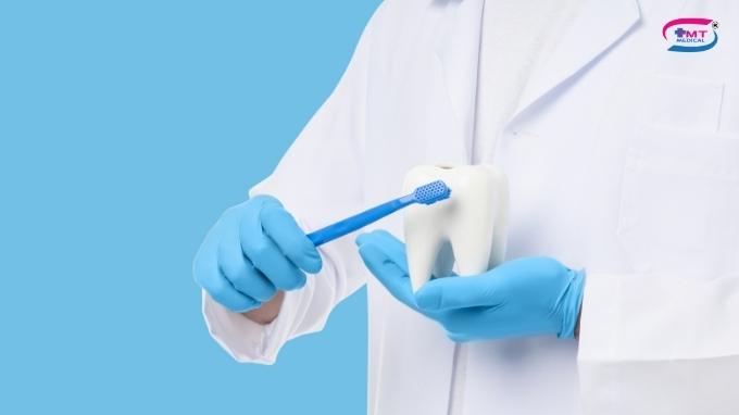 Cách chọn dụng cụ vệ sinh răng miệng cho người bệnh 